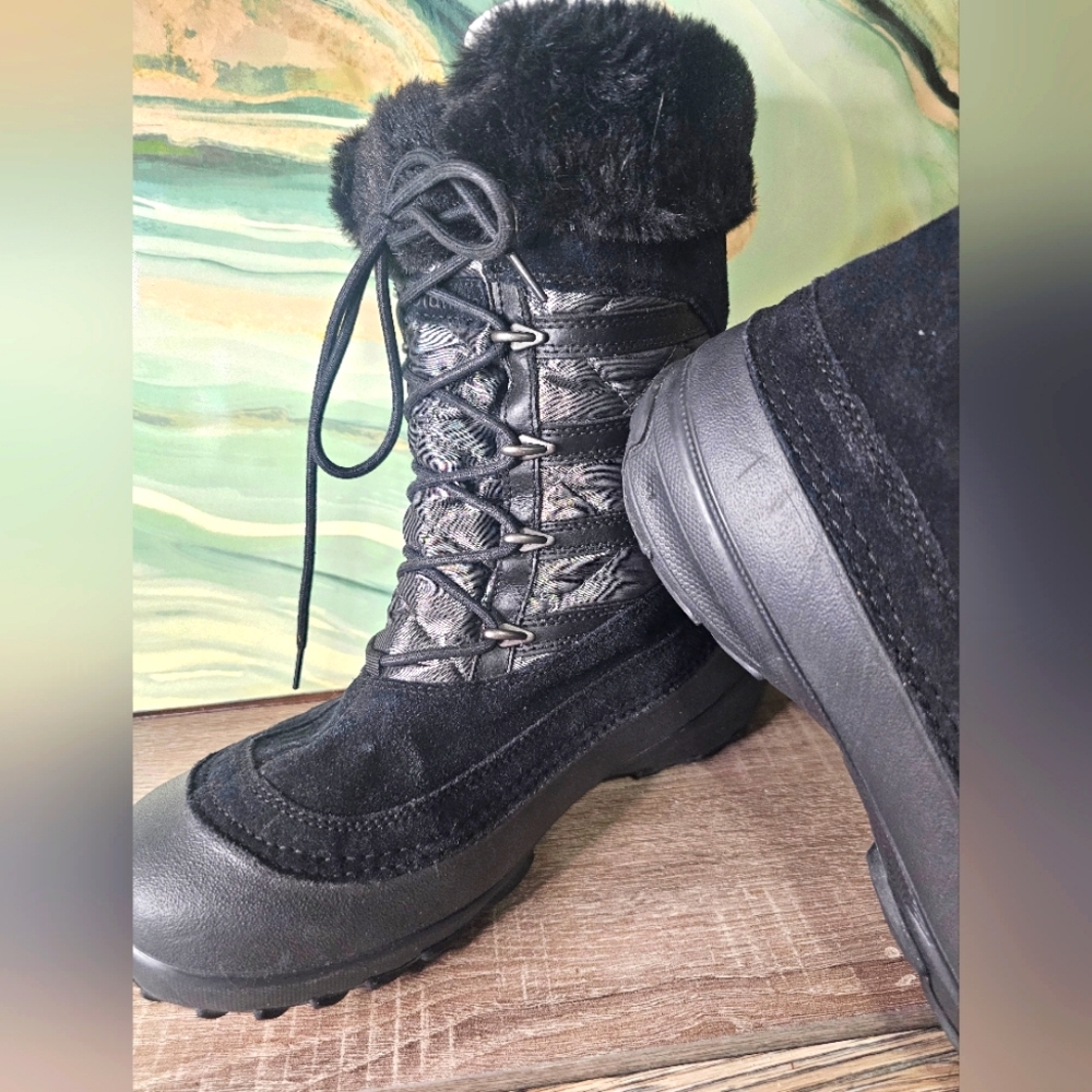 Columbia Slopeside Suede snow boots,Omni heat  lining. Faux fur, rubber tread - Picture 2 of 15